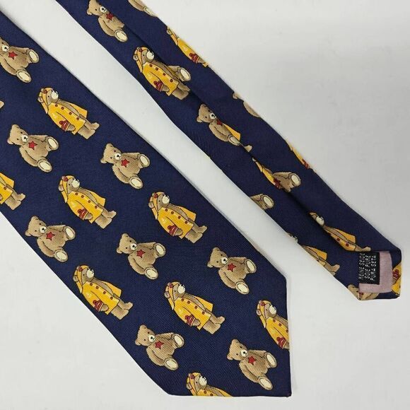 AQUASCUTUM OF LONDON SILK TIE BLUE BEAR IN RAINCOAT PATTERN SMOOTH 3.5" X 58" - Picture 1 of 2